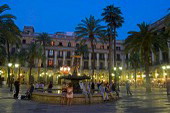 Spain, Barcelona, Plaze Real at dusk